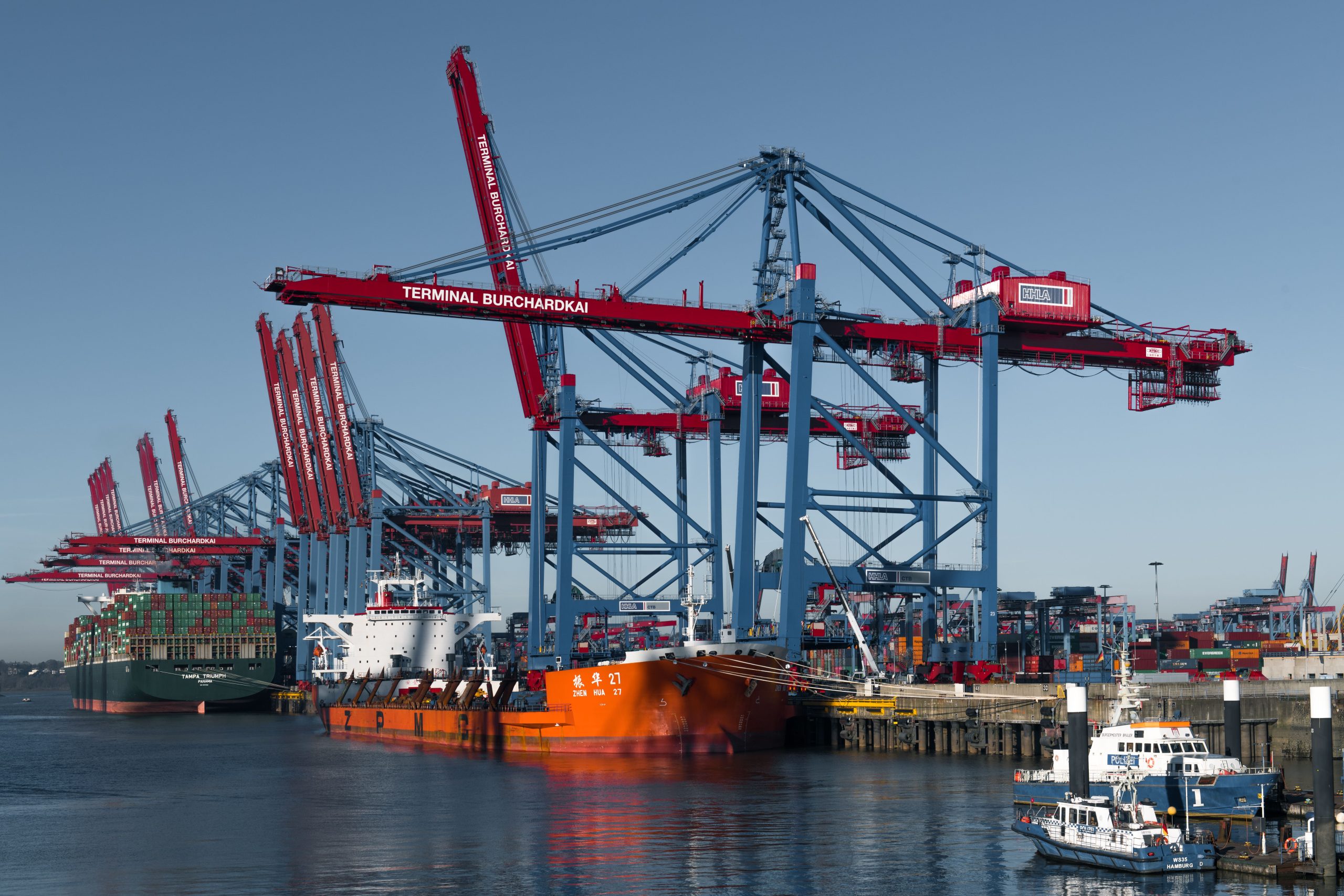 Apa Itu Freight Forwarder dan Apa Bedanya dengan Ekspedisi Biasa?