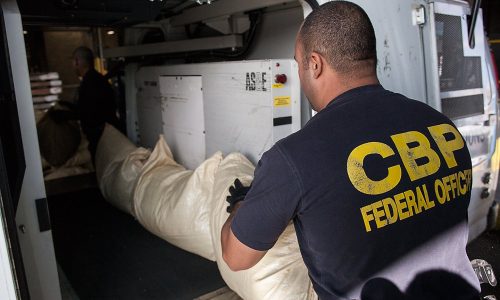 Customs Clearance: Pengertian, Proses, Dokumen, dan Penyebab Barang Tertahan